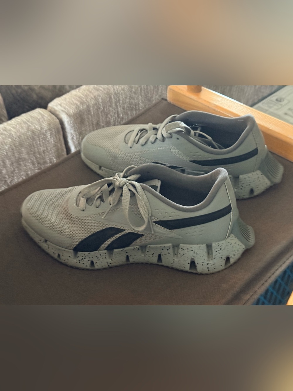 Reebok Gray Mens Sz 9 Athletic Sneakers